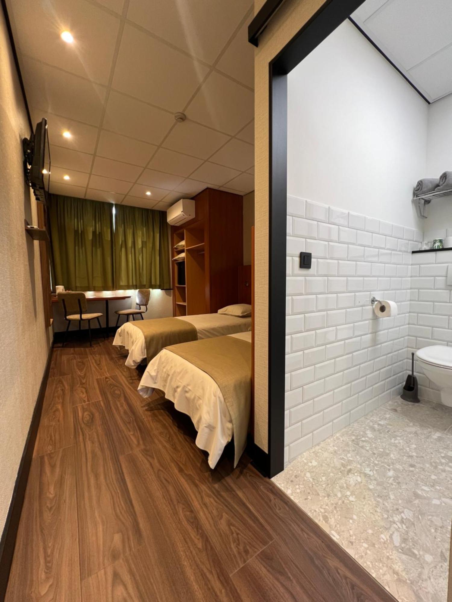 Hotel De Venne Genk Luaran gambar