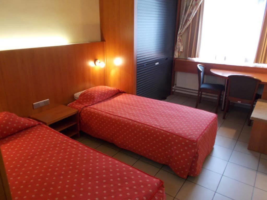 Hotel De Venne Genk Luaran gambar